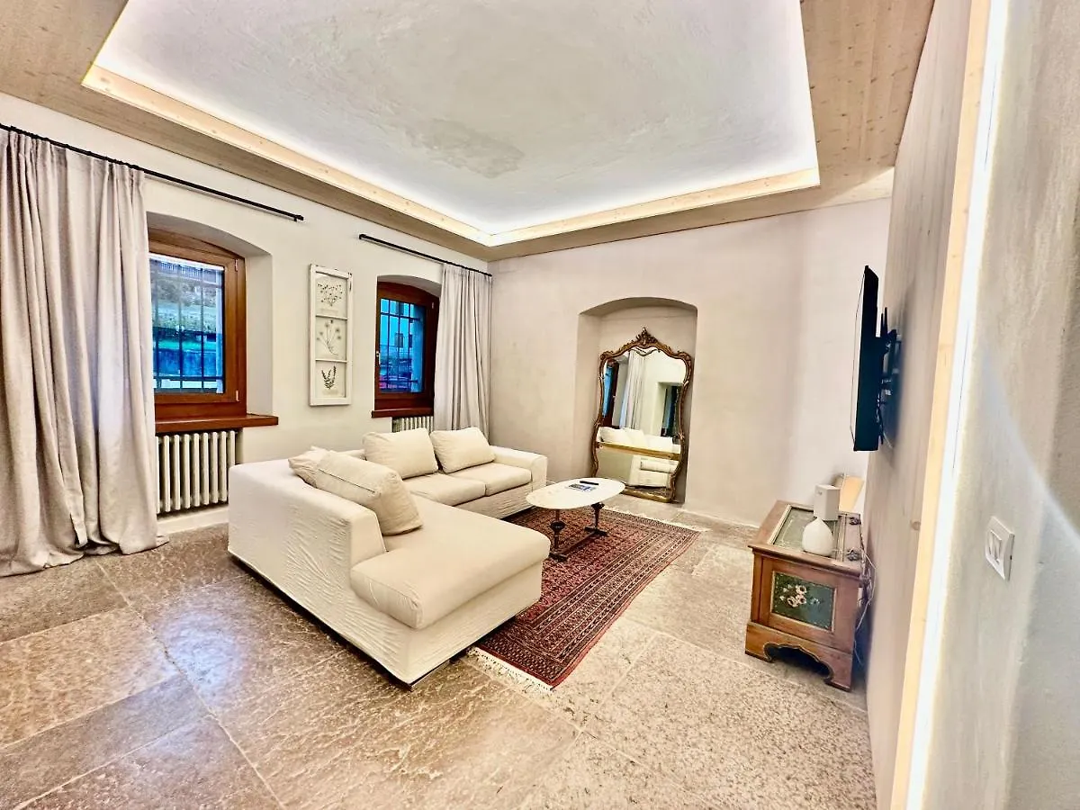 Historic Lakeside Villa W/ Majestic Tre Cime Views Auronzo di Cadore Apartment